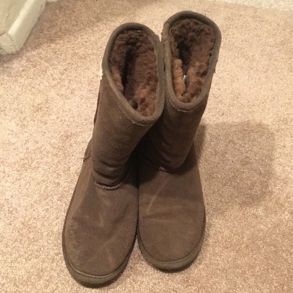 ❌❌DONATED❌❌Bearpaw Brown Boots - Picture 1 of 5